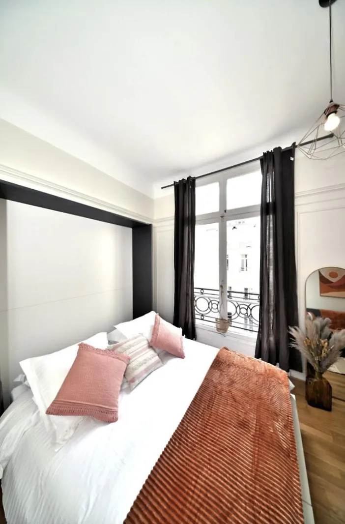 Stylish Studio - Champs-Elysees - Perfect Paris Stay