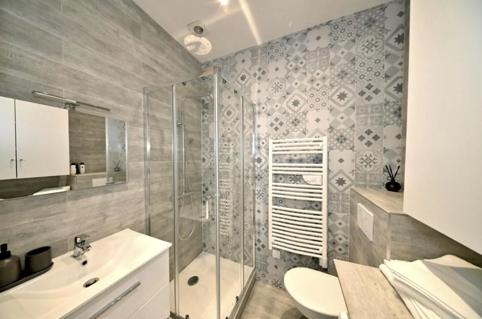 Stylish Studio - Champs-Elysees - Perfect Paris Stay Apartment